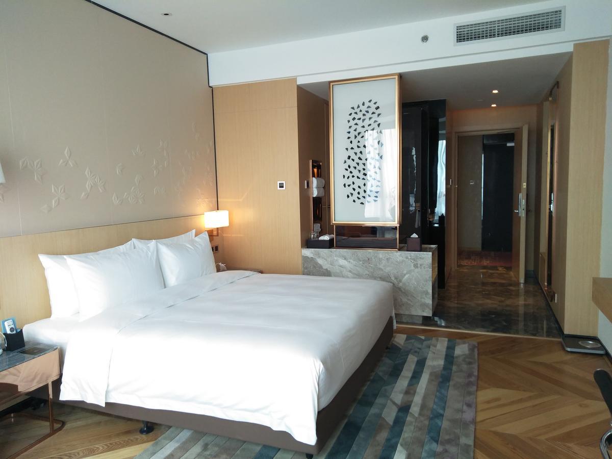 Brandi Hotel Фошань Экстерьер фото