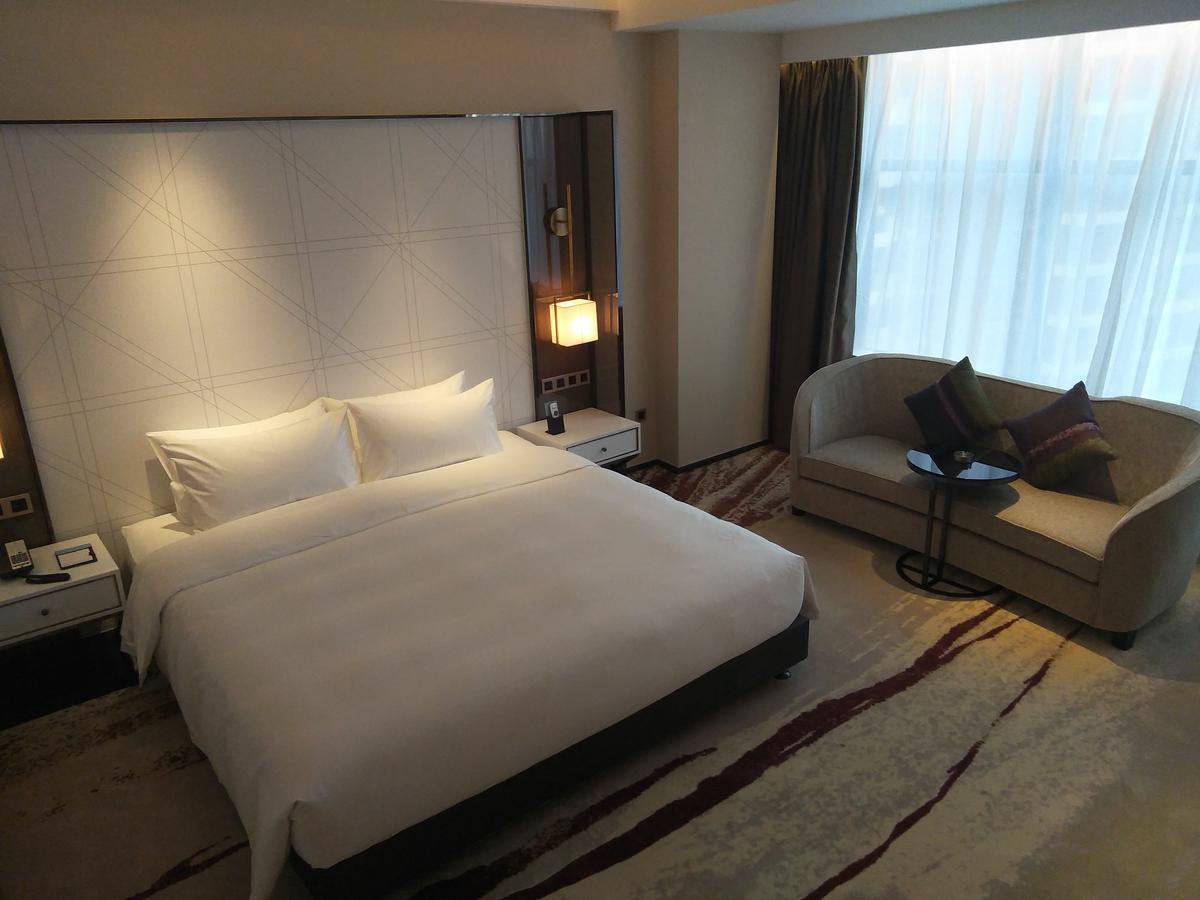 Brandi Hotel Фошань Экстерьер фото